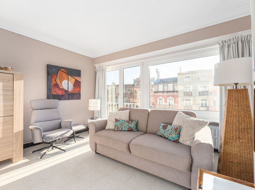 strong&amp;gt;Blankenberge: Instapklaar appartement met 1 slaapkamer te koop aan achterzijde Zeedijk! Op de 3e verdieping van residentie "Belle Vue" vinde