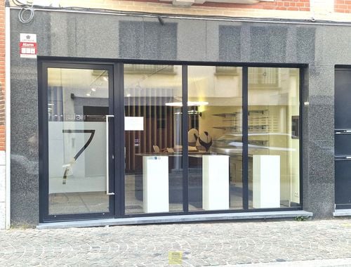                                         Handelspand te huur in Aalst, € 1.900
