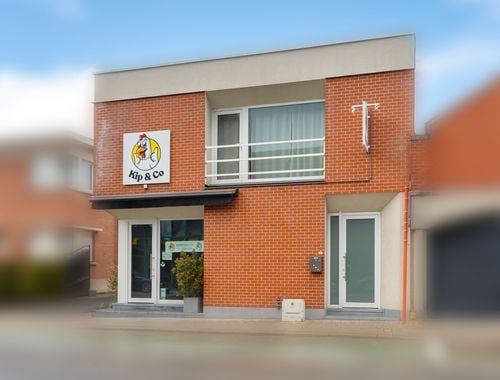                                         Commercieel Gebouw te koop in Wevelgem, € 275.000

