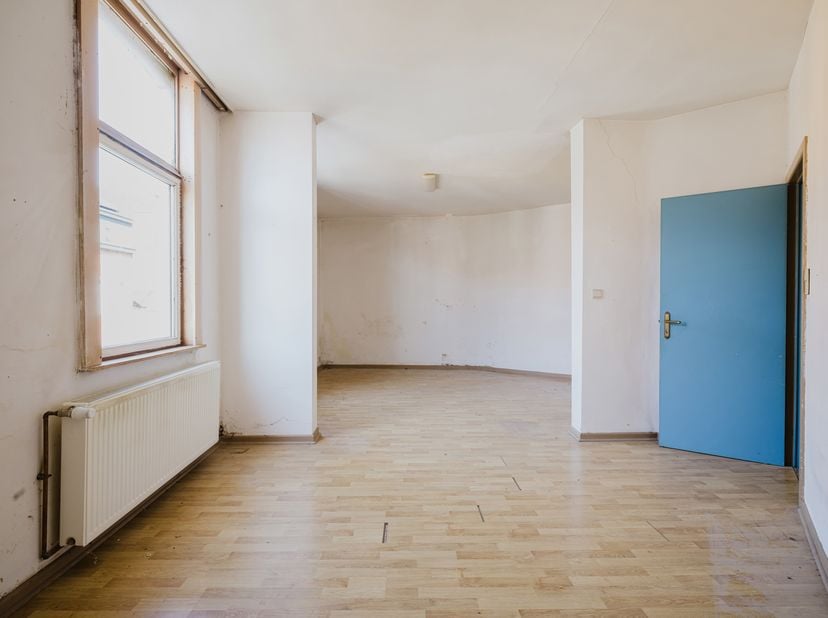 Ligging<br />
Dit gebouw is gelegen in de Boerderijstraat 14-16 in Gent, in de residentiële buurt van de Brugsepoort De locatie geniet van een vlotte