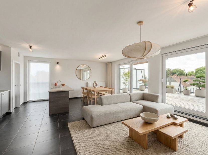 <br />
Op zoek naar een instapklaar, energiezuinig en rustig gelegen appartement met veel buitenruimte? ✨ Dan is dit appartement in Residentie Gabriel