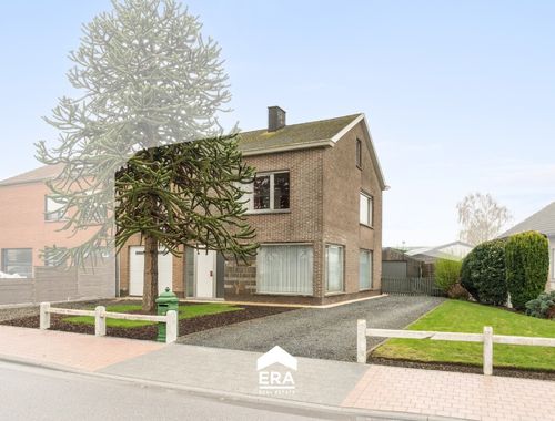                                         Maison unifamiliale à vendre à Ruiselede, € 240.000
