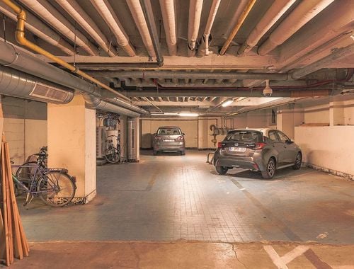                                         Garage te koop in Gent, € 24.000
