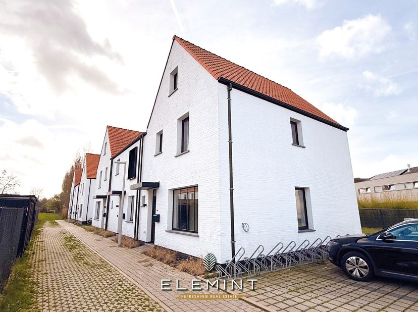 Huis te koop in Henriette Chaumatstraat 33,
                    9800 Astene