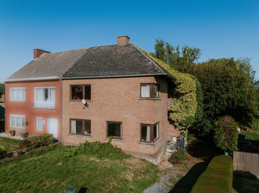 Huis te koop in Ronsesestraat 98,
                    9660 Opbrakel
