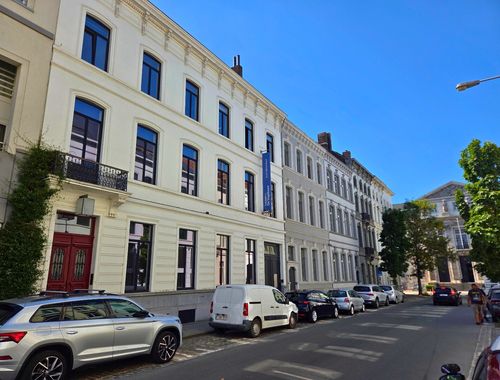                                         Handelspand te huur in Kortrijk, € 2.800
