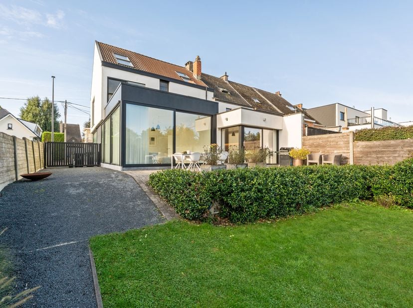 Huis te koop in Oude Gentbaan 235,
                    9300 Aalst