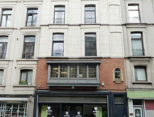                                         Triplex te huur in Elsene, € 2.100
