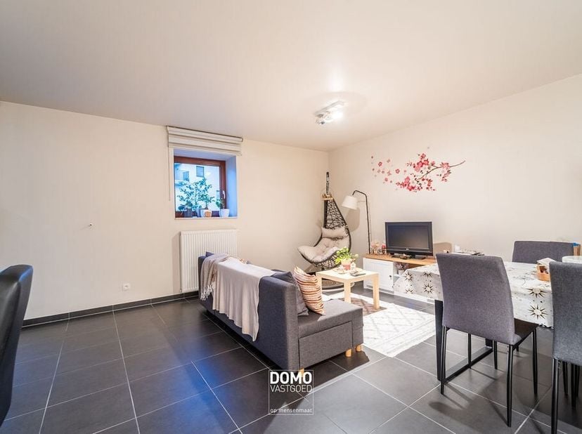 Heeft u interesse? Bekijk dit appartement op onze website http://www.domovastgoed.be of contacteer ons op het nummer 011/96.49.96<br />
Dit instapklar