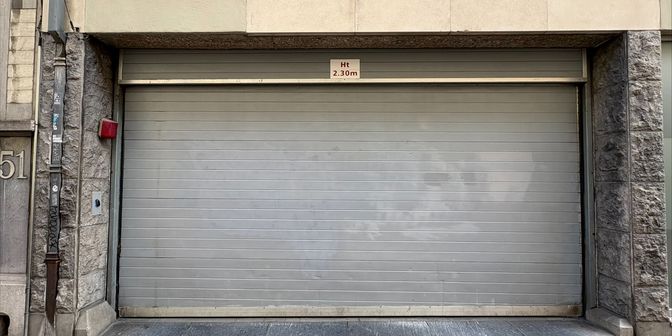 Garage te huur in Rue Bosquet 47, 1060 Sint-Gillis