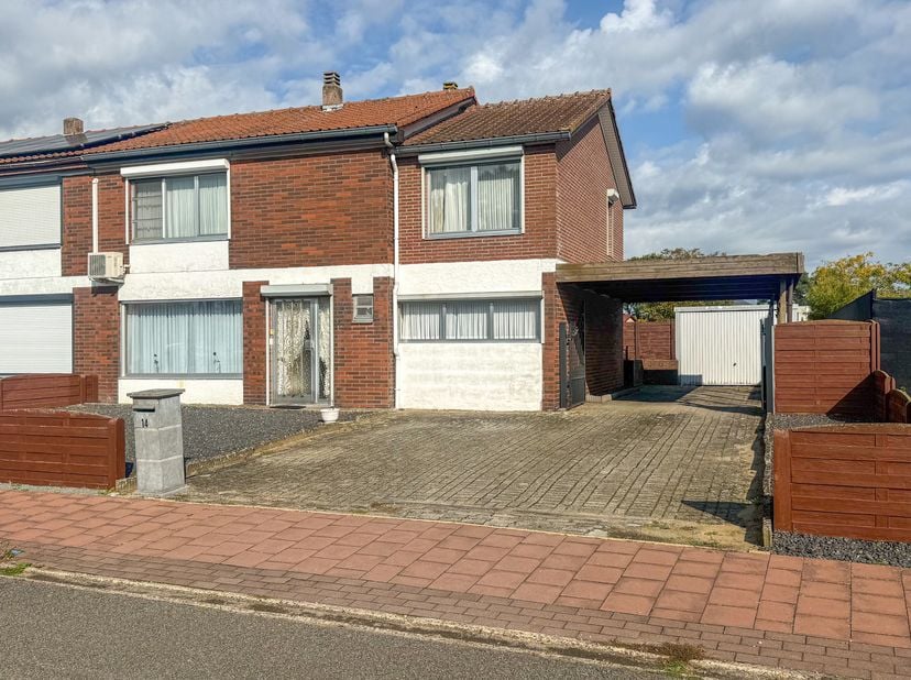 Huis te koop in Klaprozenstraat 14,
                    3530 Houthalen