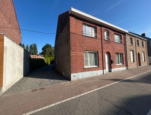                                         Woning te koop in Beselare, € 275.000
