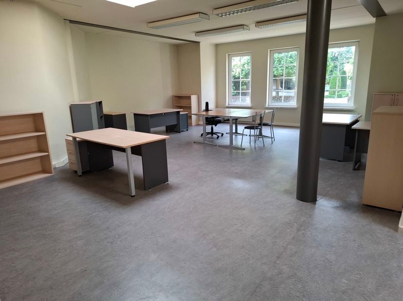 Bien professionnel à louer
                    à 3940 Hechtel