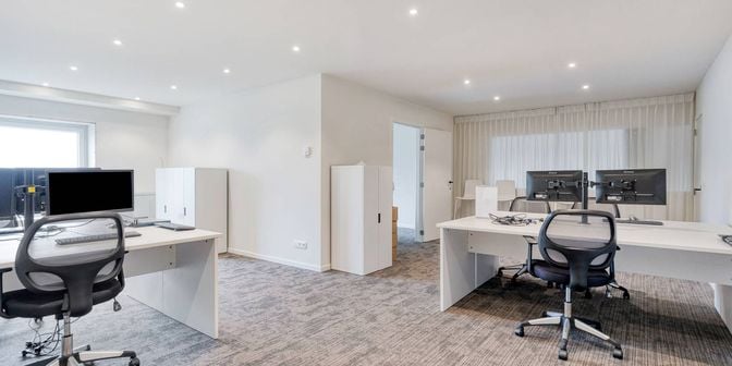 Bedrijfsvastgoed te huur in Izegemsestraat 60, 8800 Roeselare