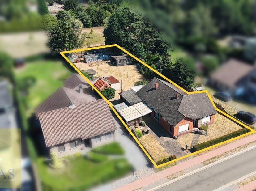 Landelijk gelegen woning in Lommel (Gelderhorsten)<br />
Op een prachtige, rustige locatie in Gelderhorsten vinden we deze degelijk gebouwde woning op