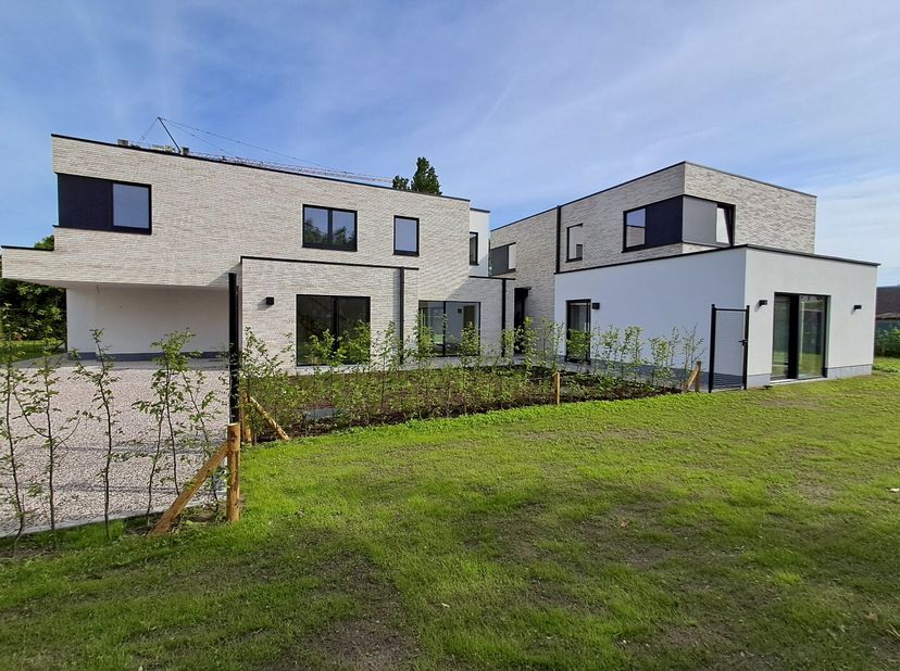 3 nieuwbouwwoningen met focus op energiezuinigheid!<br />
Een oase van rust midden het centrum<br />
Voor wie rustig wil wonen zonder in te boeten op