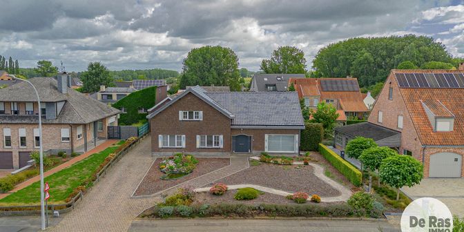 Huis te koop in Sint-Antelinksstraat 11, 9550 Woubrechtegem