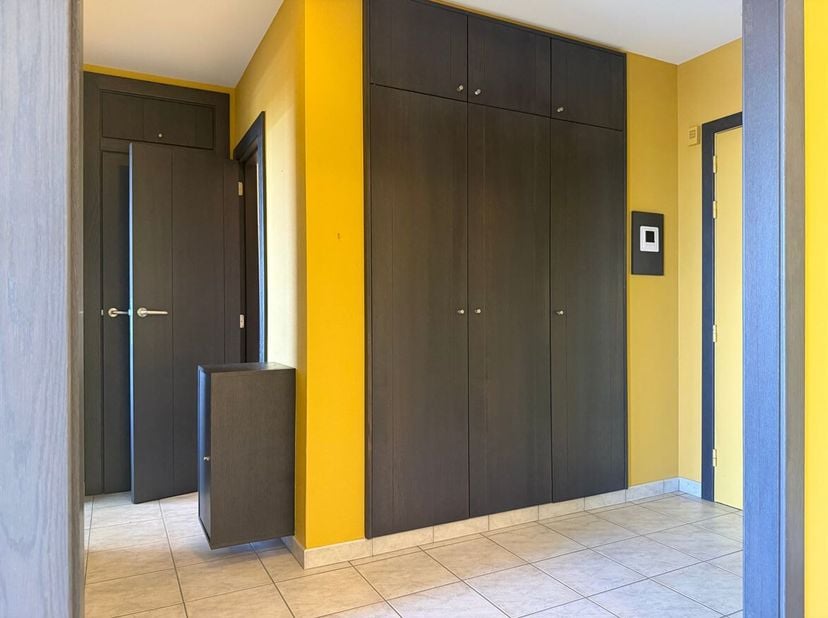 Prachtig appartement op de 14de verdieping met schitterend uitzicht en ruime slaapkamer <br />
Mooi en instapklaar appartement met één slaapkamer en e