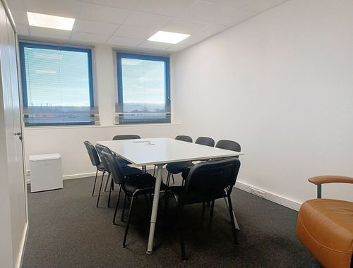                                         Bureaux à louer à Lochristi, € 1.250
