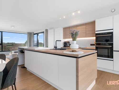                                        Appartement à vendre à Wanzele, € 449.000
