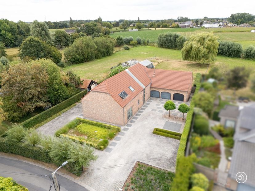 Huis te koop in Haagstraat 6,
                    2870 Puurs