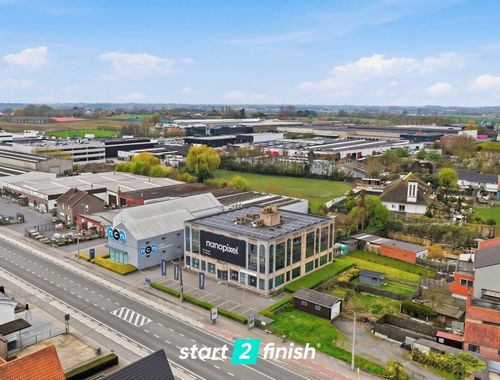                                         Bureaux à vendre à Rumbeke, € 1.850.000
