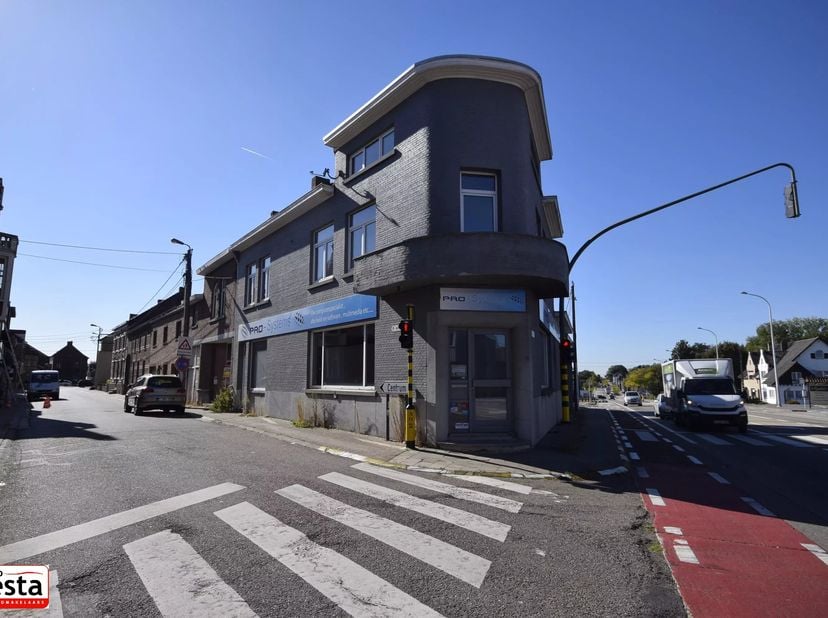 Bien professionnel à vendre
                    à 3440 Halle-Booienhoven