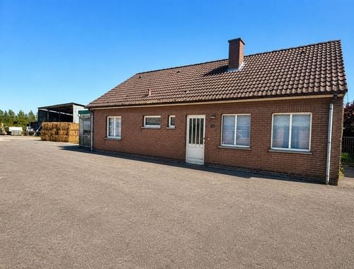                                         Maison à louer à Melsele, € 3.500

