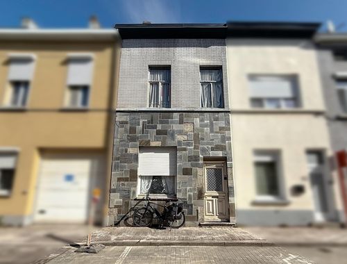                                         Rijwoning te koop in Roux, € 205.000
