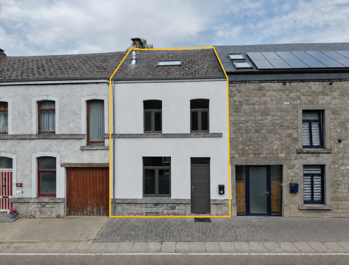                                         Maison à vendre à Leignon, € 225.000
