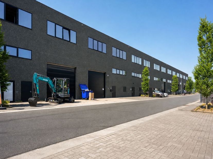 Instapklare kantoor-/praktijkruimte op KMO-site La Corbeille in Hulshout/Westmeerbeek. De unit combineert een sterke ligging binnen een actieve bedrij