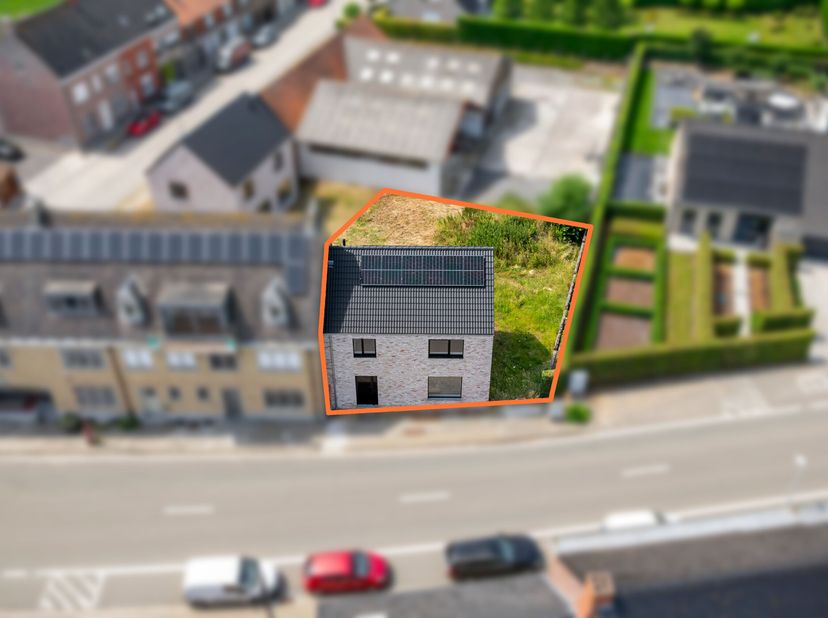 Deze halfopen nieuwbouwwoning is gelegen in de dorpskern van Abele en geniet van een zongerichte tuin met mogelijkheid tot bouwen van een carport.<br