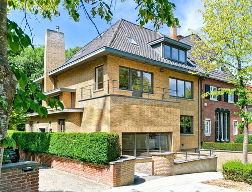                                         Villa te koop in Ukkel, € 1.650.000
