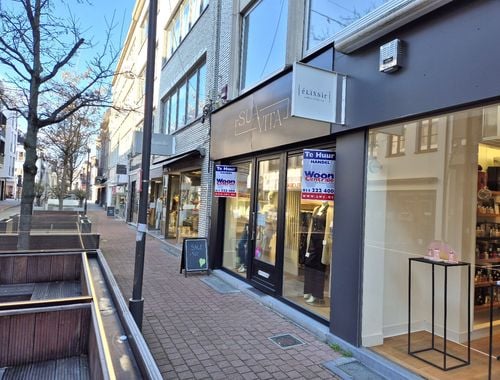                                         Commerce à louer à Hasselt, € 2.400
