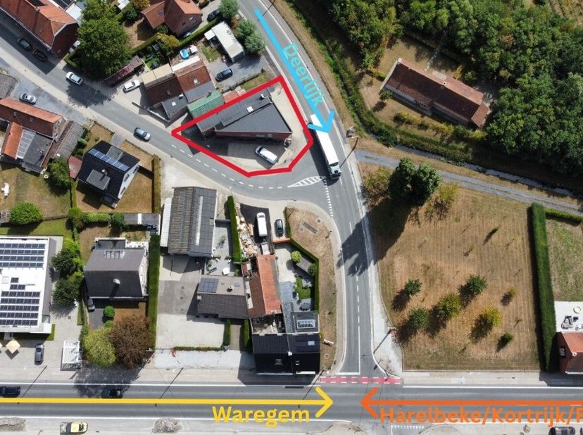 Modern en instapklaar handelspand met appartement op toplocatie in Beveren-Leie Op zoek naar een strategische locatie voor uw onderneming? Dit recent