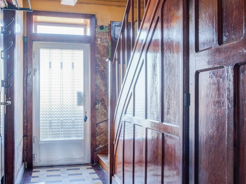 Te koop: halfopen woning in de Kannaertsstraat te Stevoort, gelegen op een mooi perceel in een residentiële omgeving met scholen en alle dagdagelijkse