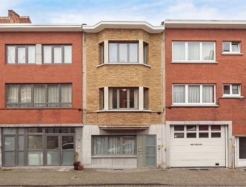                                         Immeuble d’appartements à vendre à Deurne, € 549.000
