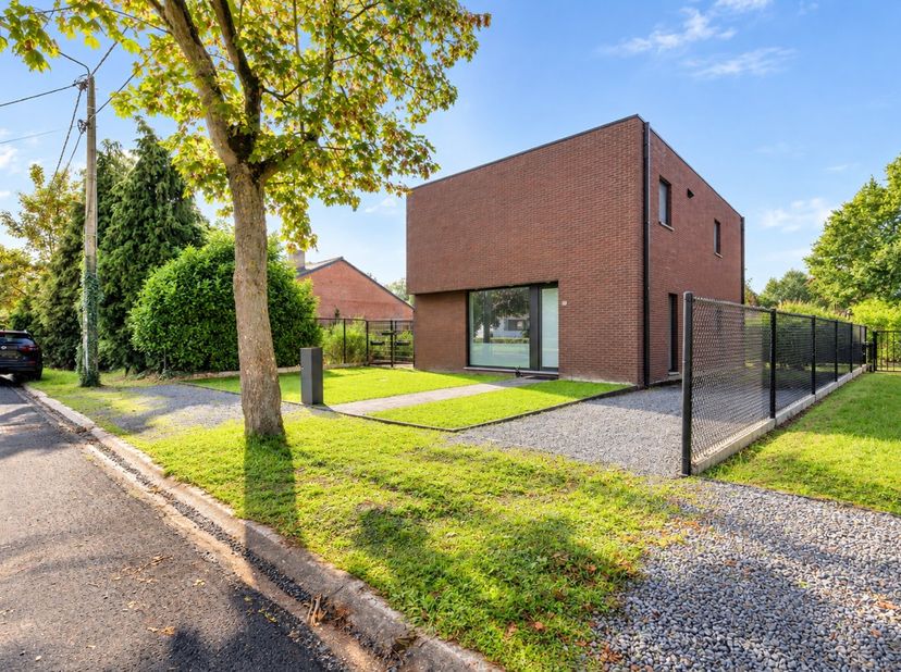 Huis te koop in Sint-Hubertusstraat 41,
                    3690 Zutendaal