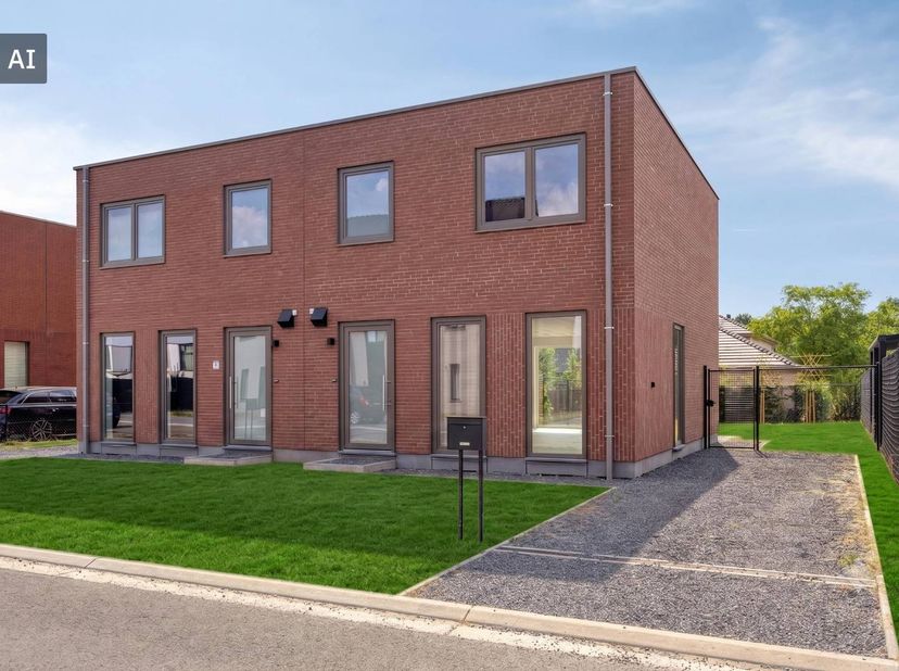 Bent u op zoek naar een moderne en energiezuinige gezinswoning in een rustige, kindvriendelijke omgeving? Dit splinternieuwe huis te koop in het charm