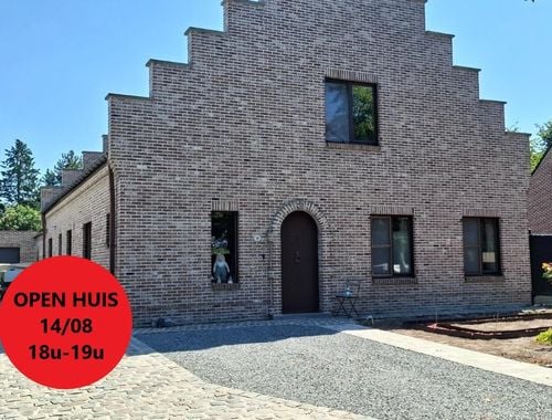                                         Woning te koop in Sint-Pauwels, € 673.900
