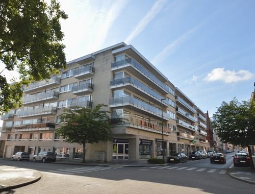                                         Kantoorruimte te koop in Ronse, € 145.000
