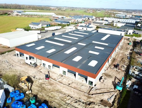                             Entrepôt sans bureau à vendre à Zedelgem
