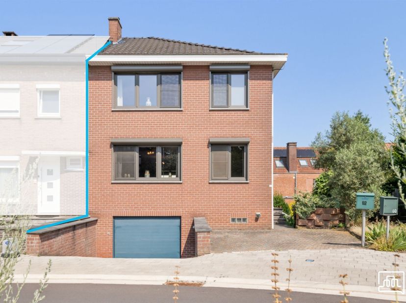 Située à proximité immédiate de l'abbaye de Park, cette maison semi-ouverte se trouve dans un quartier extrêmement calme. <br />
<br />
Avec ses 152