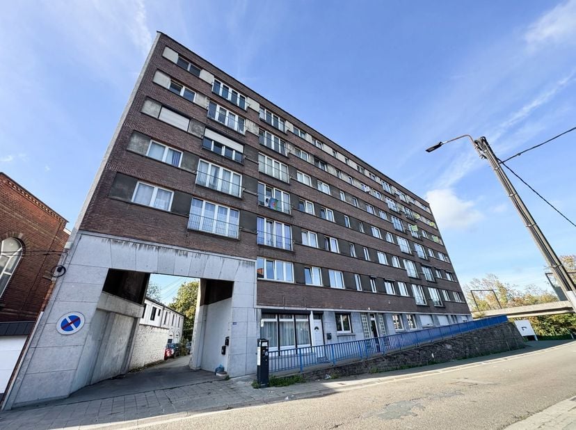 Appartement te koop in rue du Spinois 144,
                    6041 Gosselies