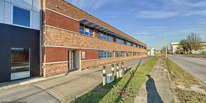 Bedrijfsvastgoed te huur in Pathoekeweg 9A bus 1, 8000 Brugge