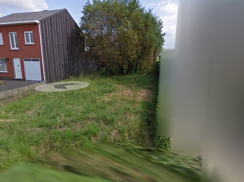Ontdek dit interessante perceel bouwgrond van 1002m² gelegen aan de Schooldijk naast nummer 10 in Nijlen-Bevel. Dit ruime stuk grond biedt een uitstek