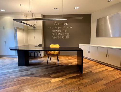                                         Bureaux à louer à Hulste, € 450
