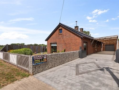                                         Bungalow te koop in Stekene, € 419.000
