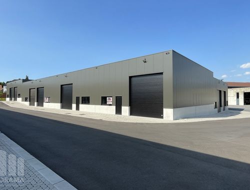                                         Bedrijfsgebouw te huur in Tielt, € 833
