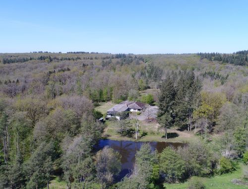                                         Terrain à vendre à Aye, € 980.000
